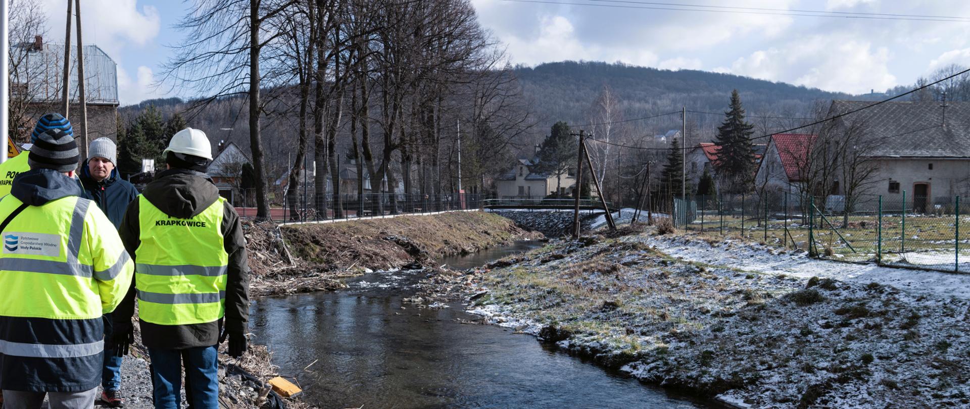 Przekazanie placu budowy w ramach realizacji czterech zadań w powiecie prudnickim i nyskim