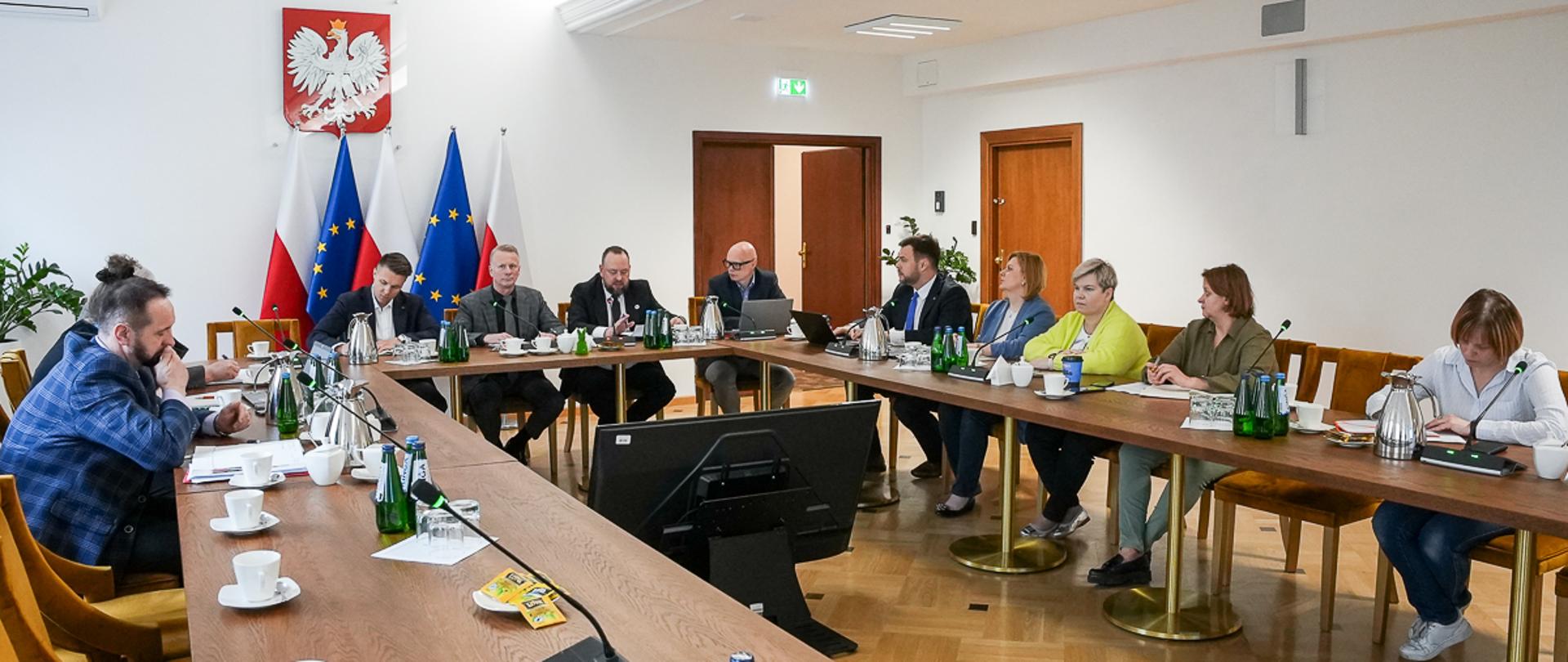 Spotkanie zespołu zarządzania kryzysowego w MRiRW (fot. MRiRW)