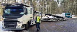 Pojazd ciężarowy zatrzymany przez funkcjonariuszy z olsztyńskiego WITD
