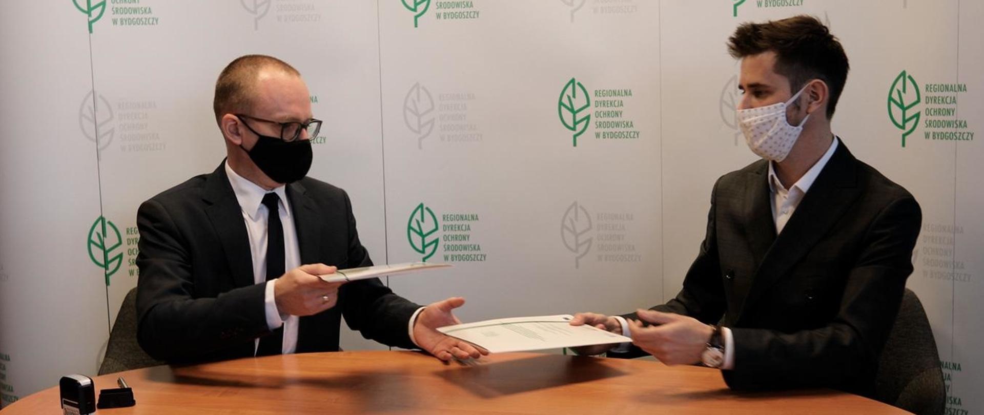 Przekazanie dokumentów RDOŚ Bydgoszcz