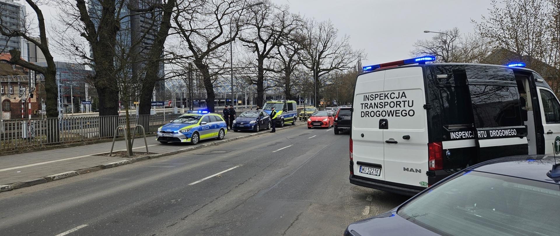 Nocna akcja kontroli taxi w Wielkopolsce.