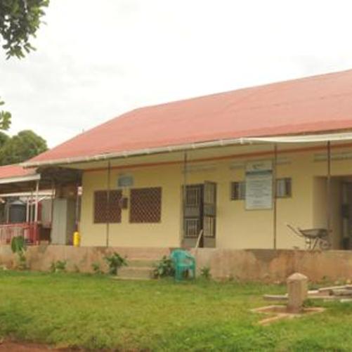 Support for the health centre in Koja – equipping the labour and maternity wards, renovating the clinic's buildings, and staff training
