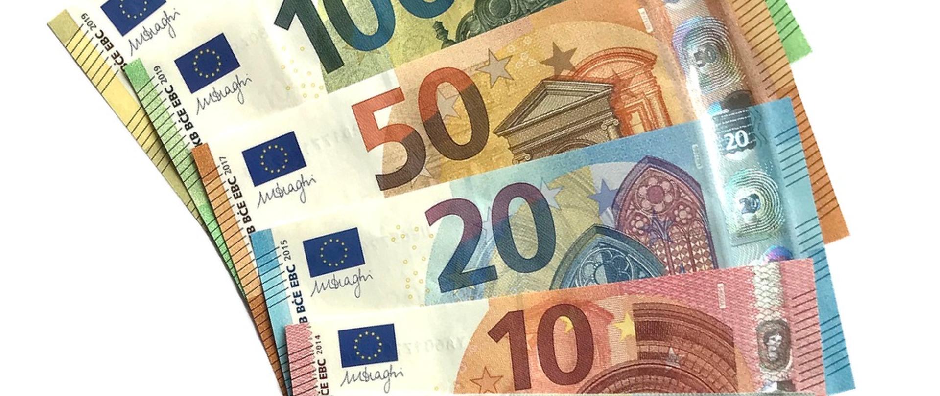 Banknoty euro Fot. Bericht / Wikimedia Commons (CC0-1.0)