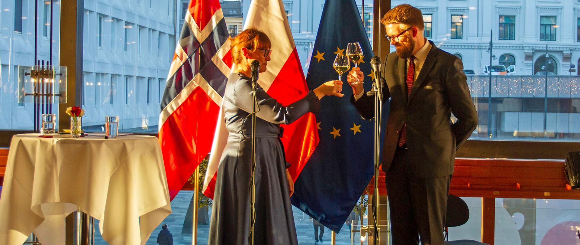 11 listopada - Conserthus, toast