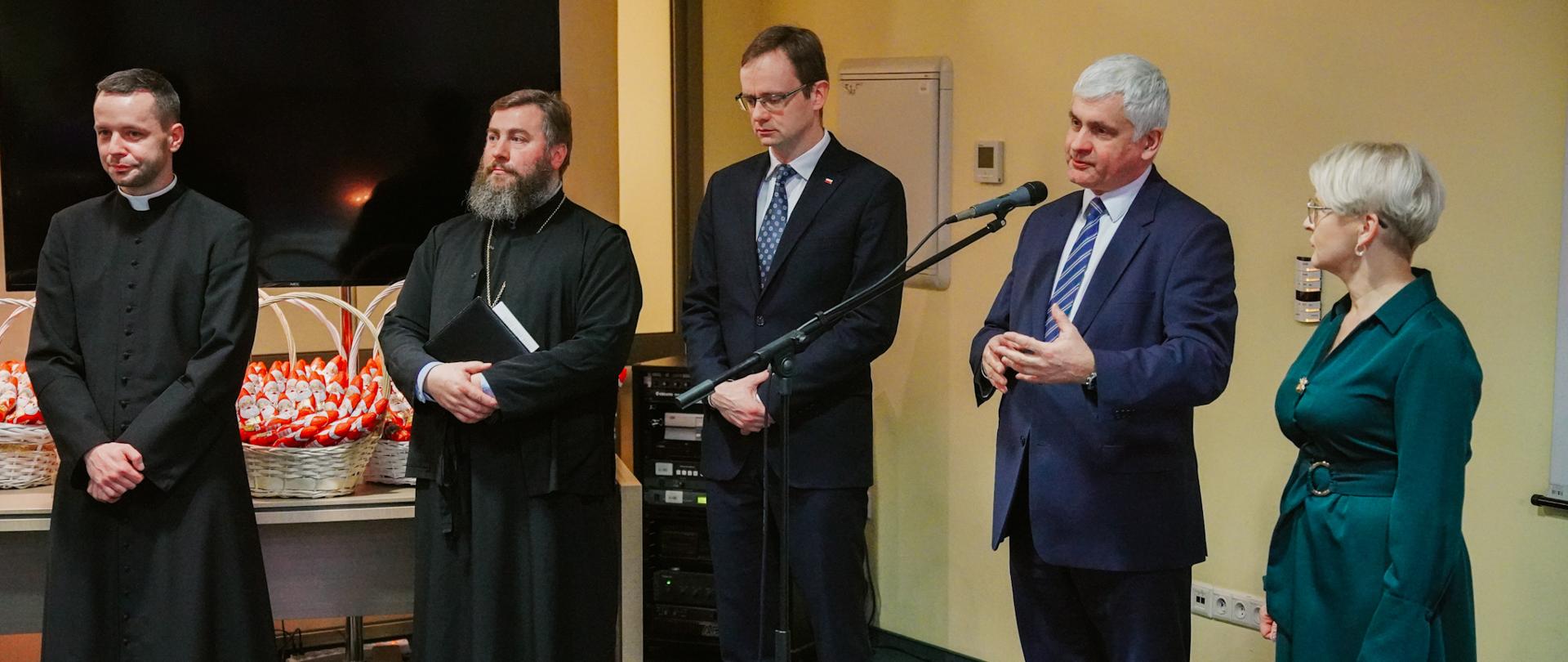 Wigilijne spotkanie pracowników Podlaskiego Urzędu Wojewódzkiego i administracji zespolonej