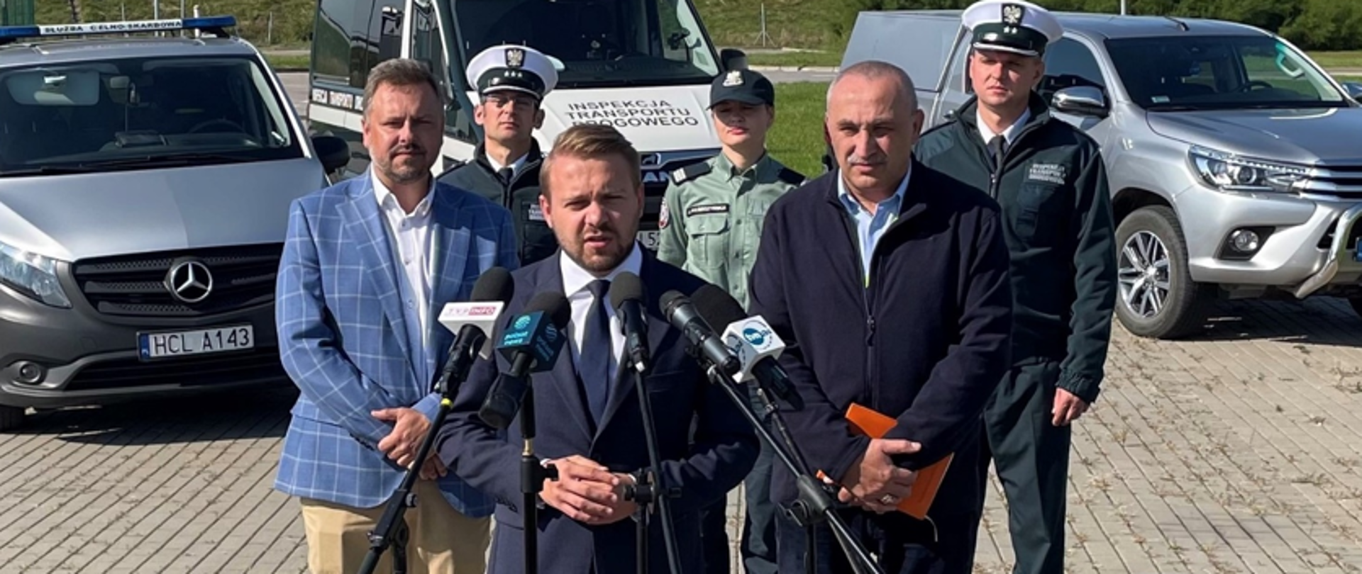 Minister Jacek Ozdoba przemawia