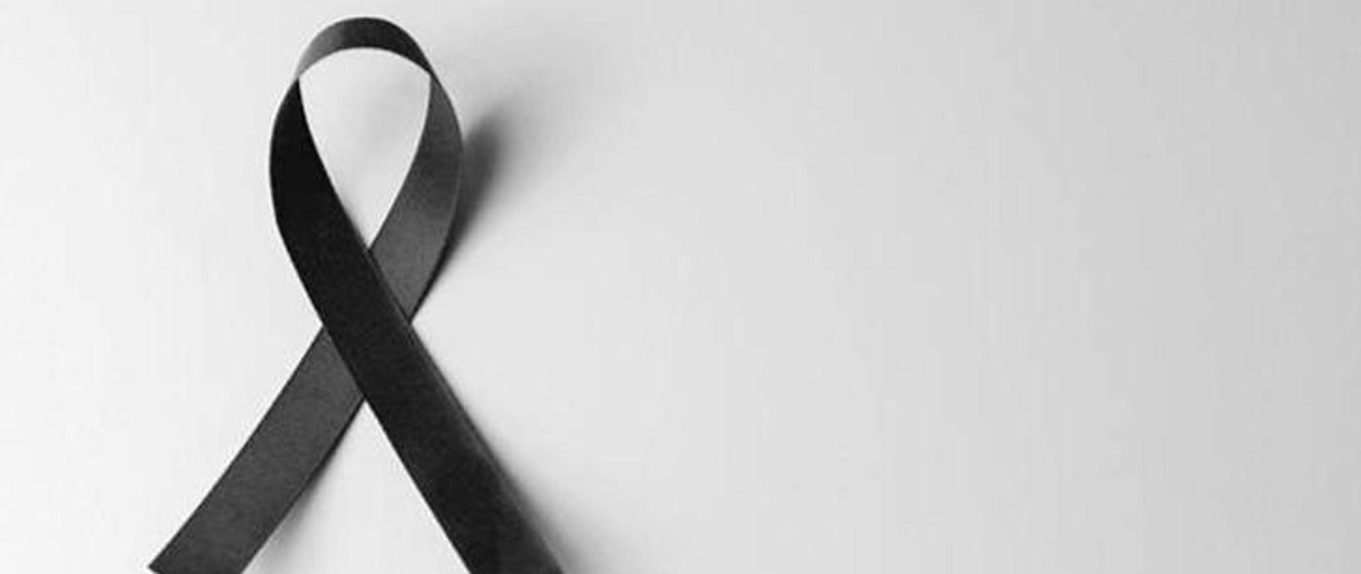 Czarnobiałe zdjęcie wstązki