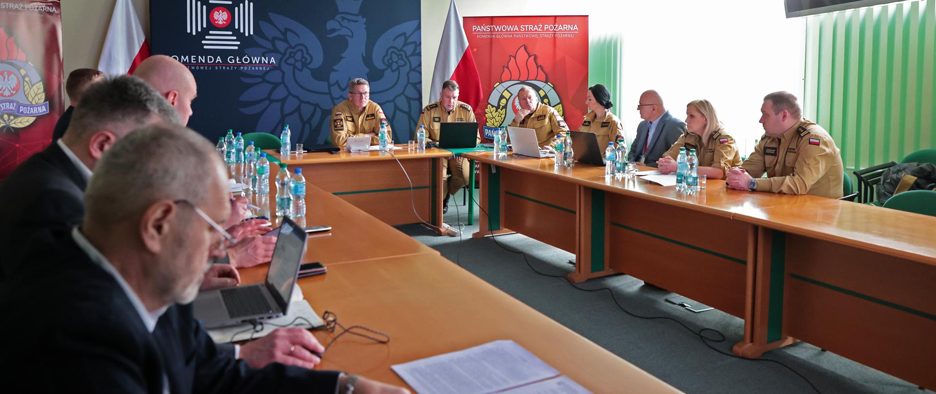 Spotkanie kierownictwa KG PSP z przewodniczącymi związków zawodowych PSP - wzrost uposażeń w 2023 roku