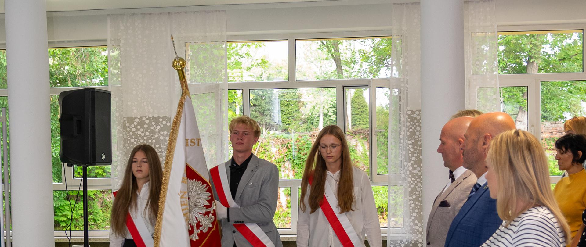 Poczet sztandarowy