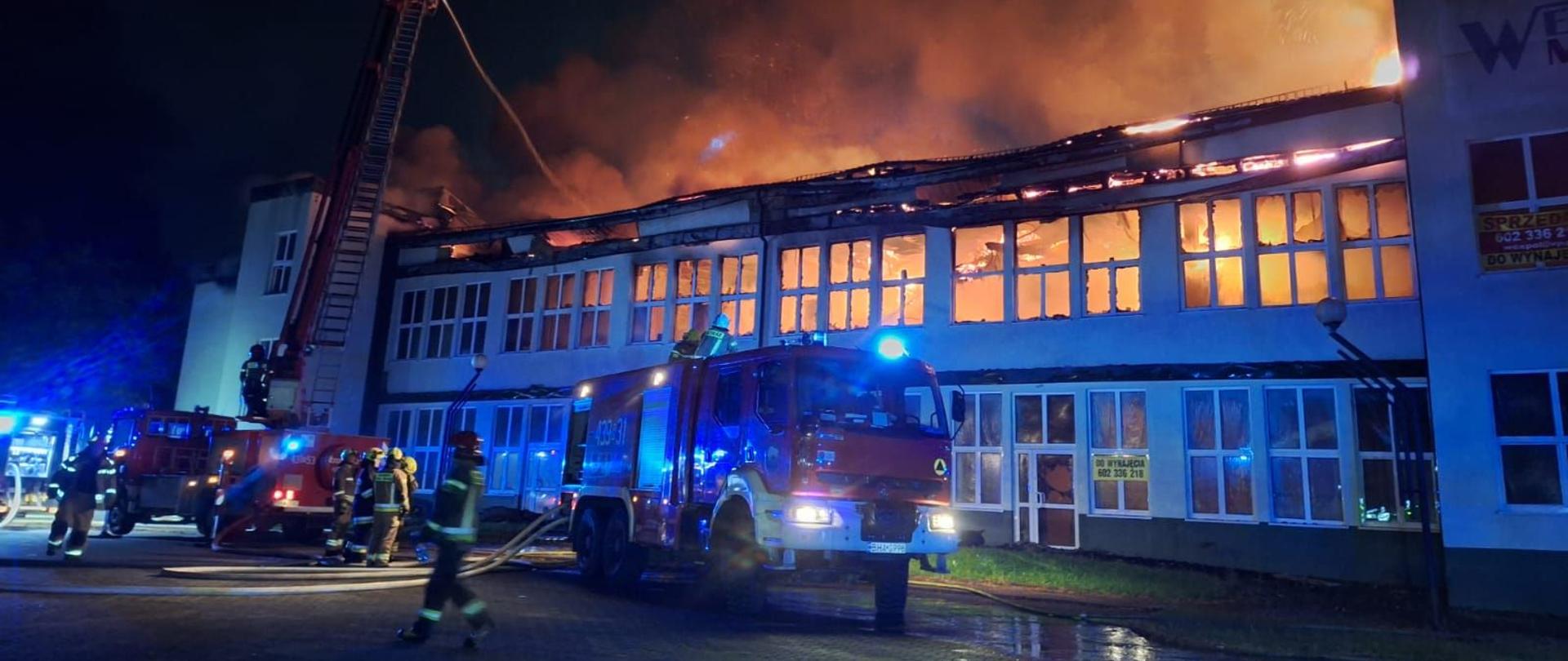 Pożar budynku handlowo - usługowego w Hajnówce.