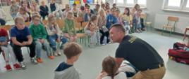 Spotkania edukacyjne ze strażakami w ramach prewencji społecznej i akcji "Bezpieczne wakacje"