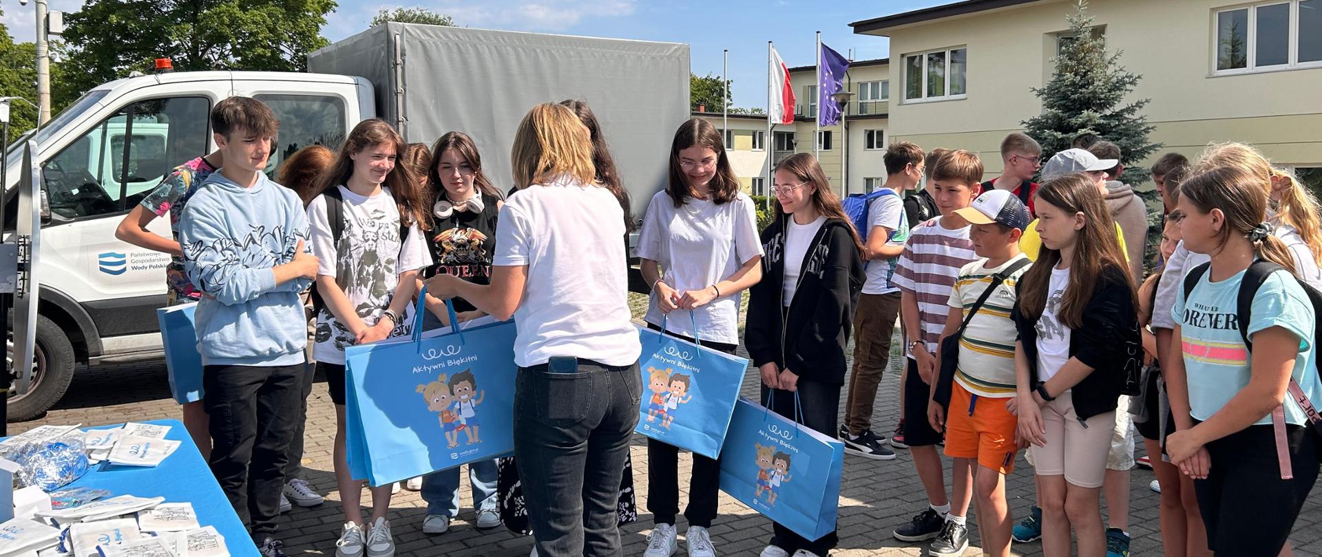 Podsumowanie programu Aktywni Błękitni - szkoła przyjazna wodzie