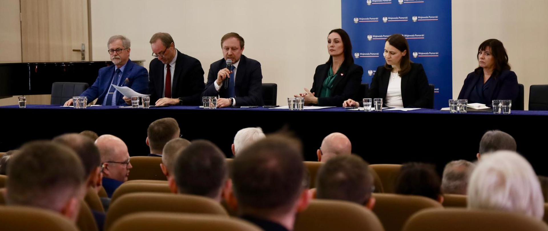 Posiedzenie zespołu ds. inwestycji związanych z budową elektrowni jądrowej.