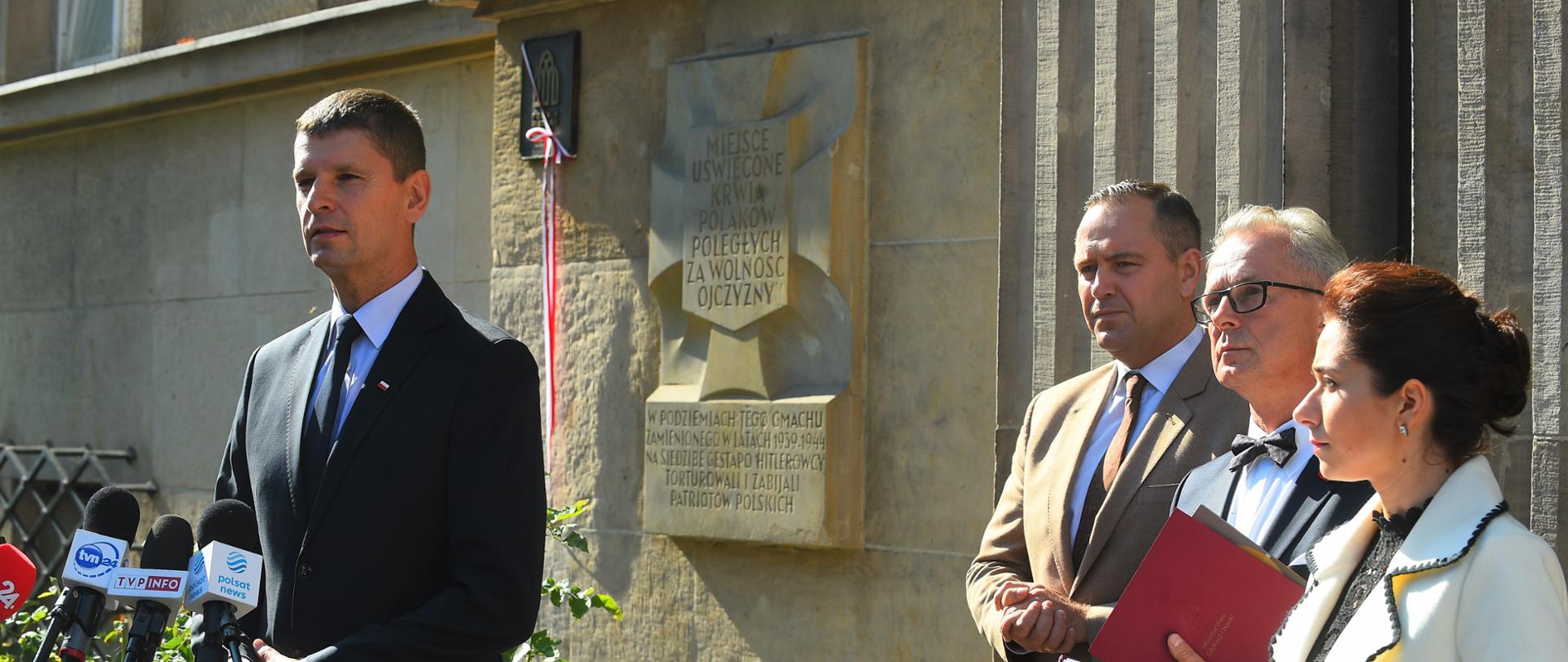 Gmach w alei Szucha 25 pomnikiem historii – odsłonięcie tablicy i promocja publikacji 