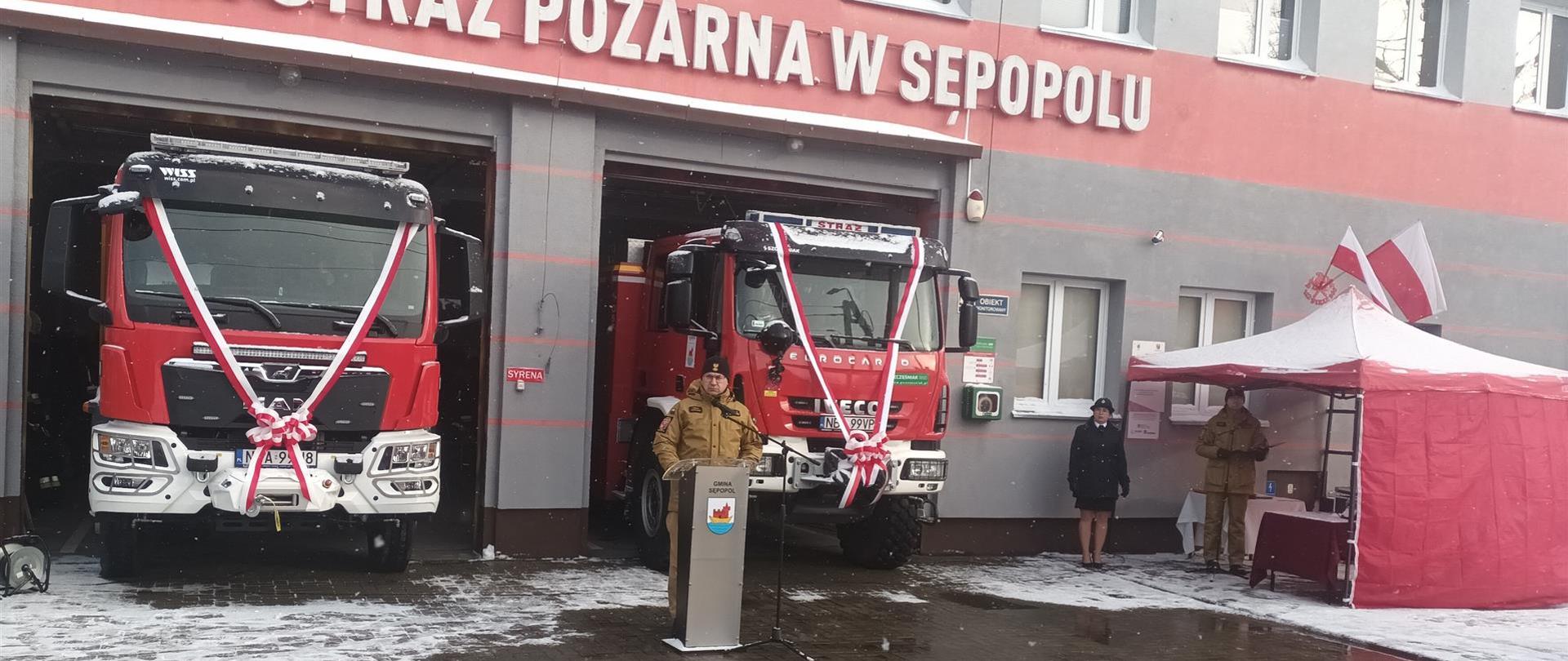 Przekazania samochodów ratowniczo-gaśniczych jednostkom OSP w Sępopolu i Różynie