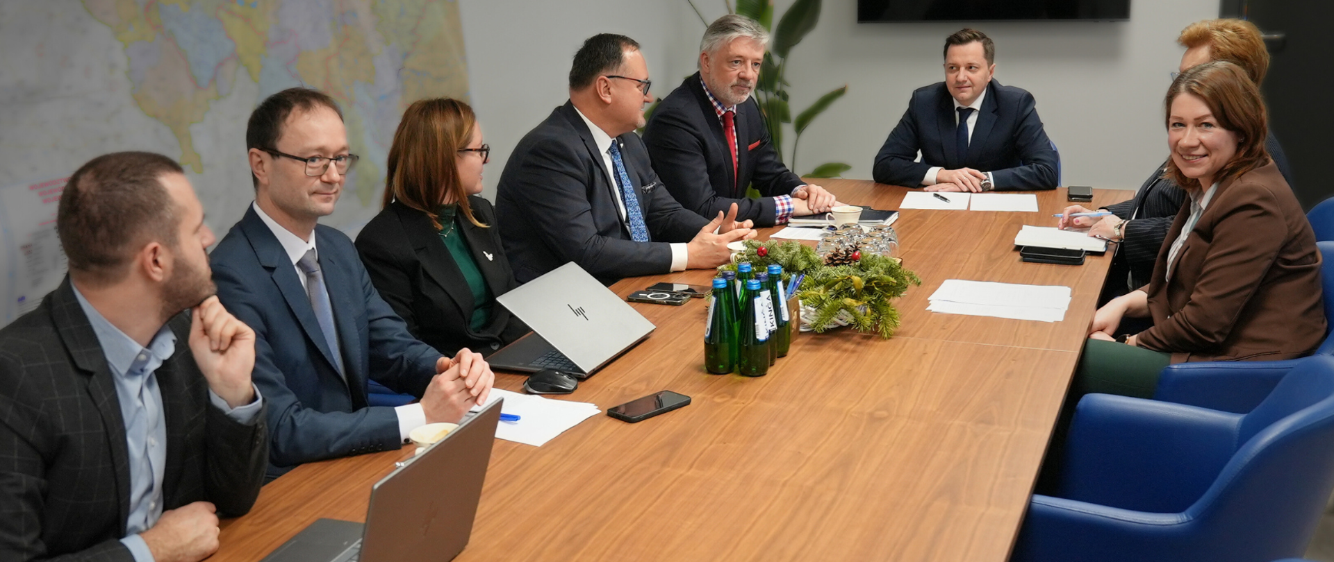 Spotkanie prezesa Wód Polskich z zarządem spółki Port Polska - Warszawa, 22.12.2025 rok