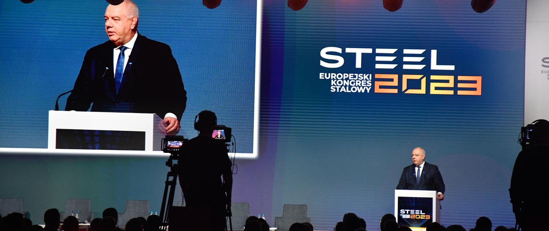 Minister Jacek Sasin podczas otwarcia Europejskiego Kongresu Stalowego Steel 2023.