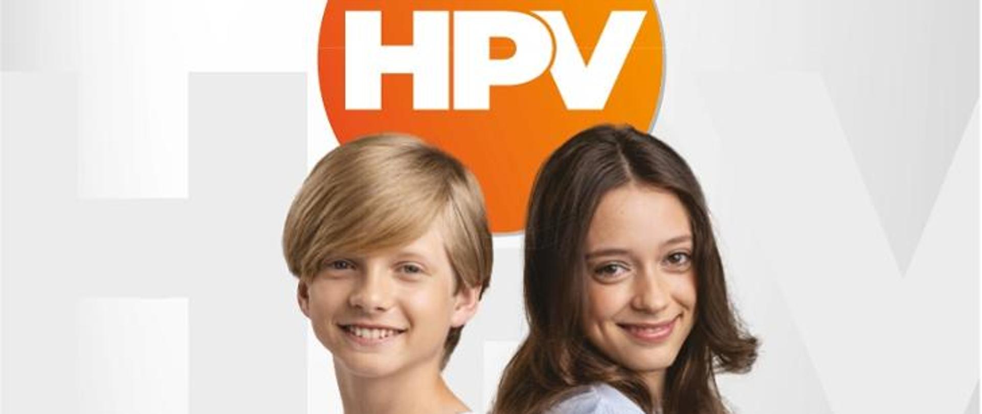 zdjęcie przedstawia chłopczyka i dziewczynkę w wieku około 12 lat z logiem HPV na pomarańczowym tle