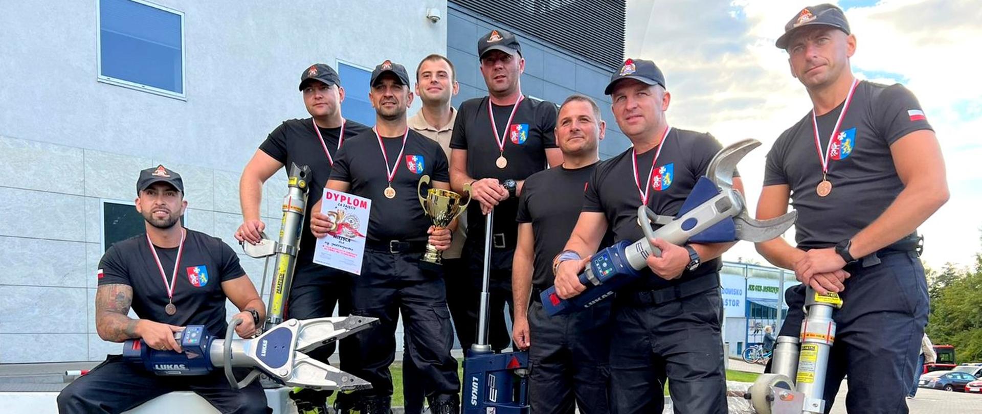 Reprezentacja woj. podkarpackiego: kpt. Rafał Borkowski (KP PSP Jasło), st. kpt. Paweł Ryś (KP PSP Stalowa Wola), asp. Paweł Bieleń (KP PSP Stalowa Wola), asp. Grzegorz Czajka (KP PSP Mielec), st. kpt. Wojciech Lewandowski (KW PSP Rzeszów), asp. Grzegorz Łojek (KW PSP Rzeszów)