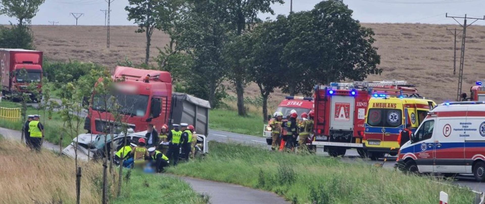 Wypadek w Boninie na DK11.