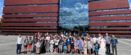 Zdjęcie przedstawiające uczestników wycieczki do Narodowego Forum Muzyki we Wrocławiu, które odbyło się 31 maja 2026 r.
