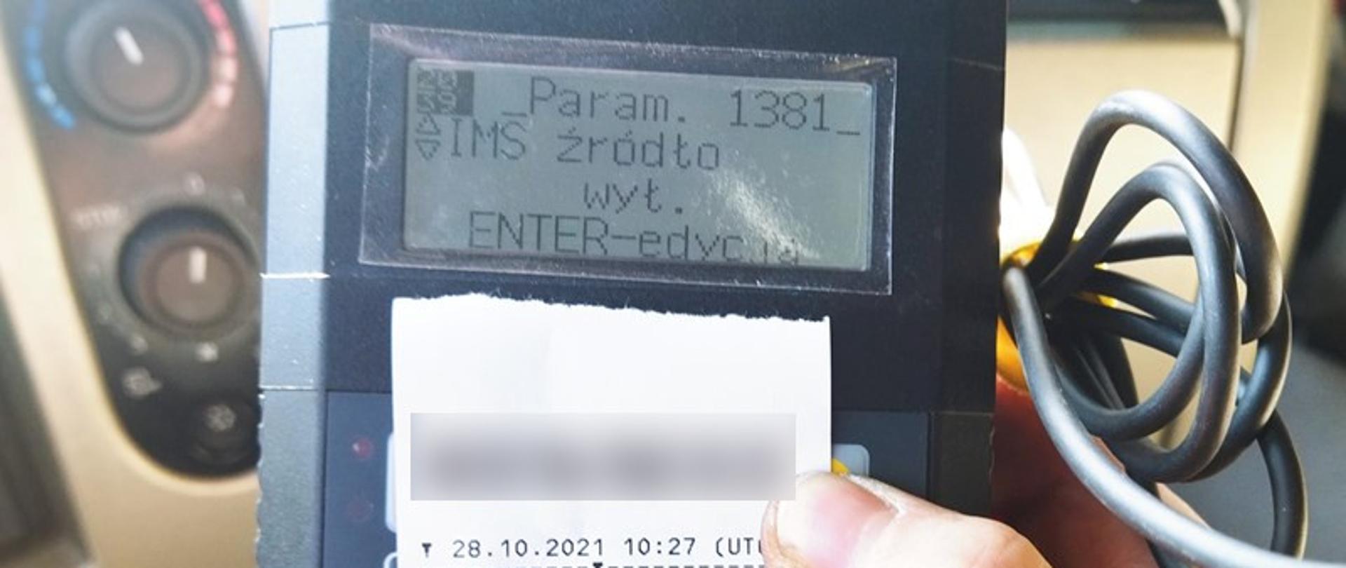 Urządzenie diagnostyczne. Na wyświetlaczu informacja o wyłączeniu źródła IMS.