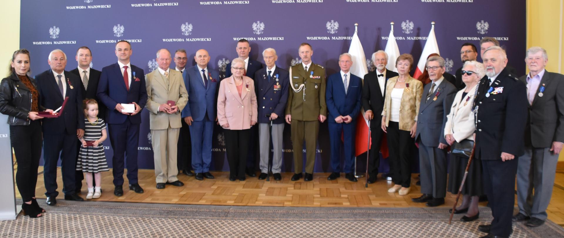 Uroczystość wręczenia odznaczeń państwowych. W imieniu Prezydenta RP odznaczenia wręczył Wicewojewoda Mazowiecki Artur Standowicz. 