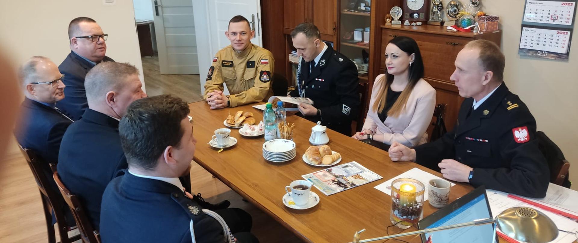 Zdjęcie przedstawia podpisanie listu intencyjnego w sprawie włączenia do ksrg