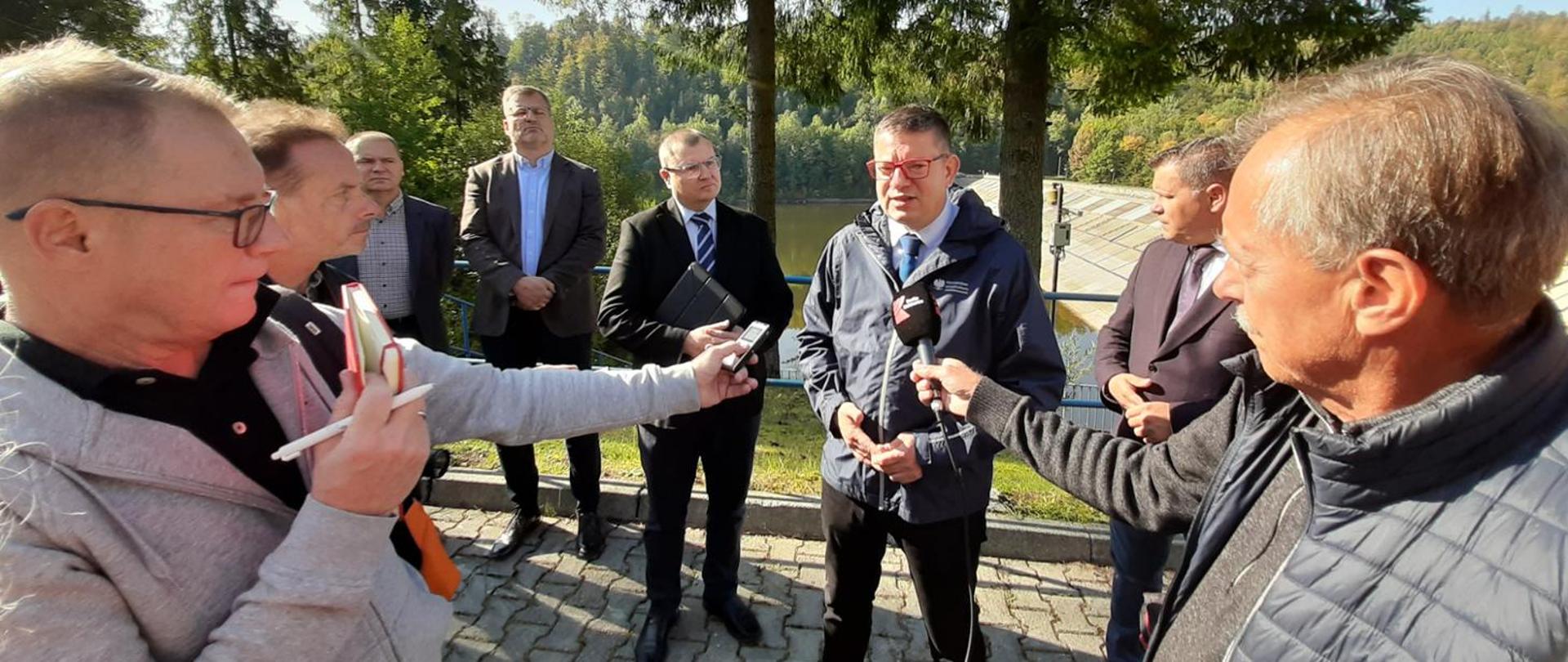 Wizyta ministra Koperskiego na zbiorniku Wisła Czarne