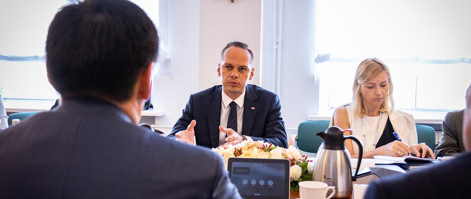 polsko_-uzbeckie_rozmowy_w_dziedzinie_transportu