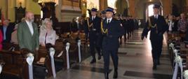 Na zdjęciu wejście kompania honorowa podczas wejścia do Bazyliki Archikatedralnej w Przemyślu