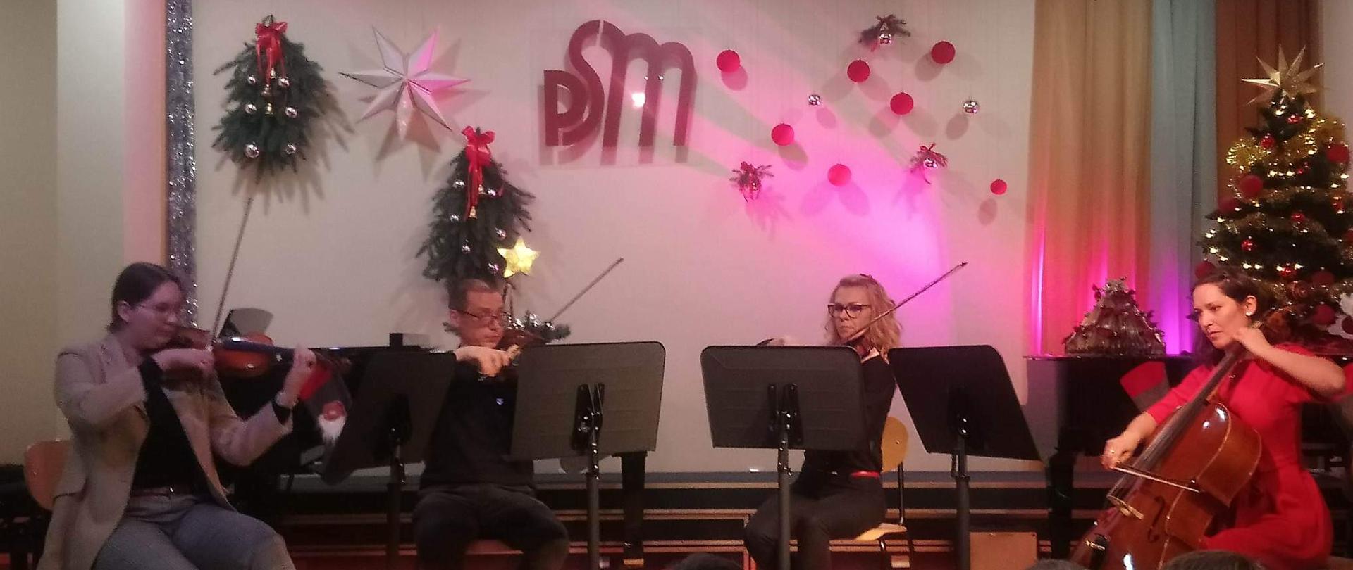 zdjęcie z koncertu - fot. E.Wojton