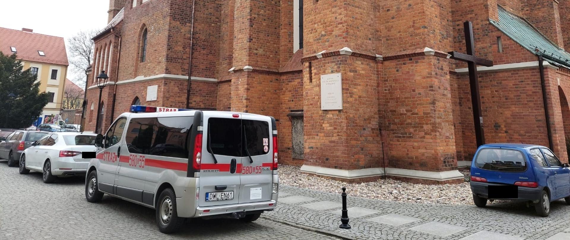 Strażacy z wołowa dostarczyli 40000 szt. maseczek jednorazowych do wszystkich Parafii na terenie powiatu.