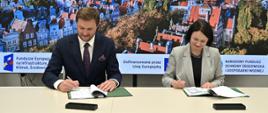 Na zdjęciu od lewej strony: Piotr Grzelak, Zastępca Prezydenta Miasta Gdańsk, Dorota Zawadzka-Stępniak, Prezes Zarządu Narodowego Funduszu Ochrony Środowiska i Gospodarki Wodnej.