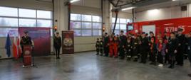 Uroczysty apel z okazji wręczenia promes Młodzieżowym Drużynom Pożarniczym z terenu powiatu węgrowskiego.