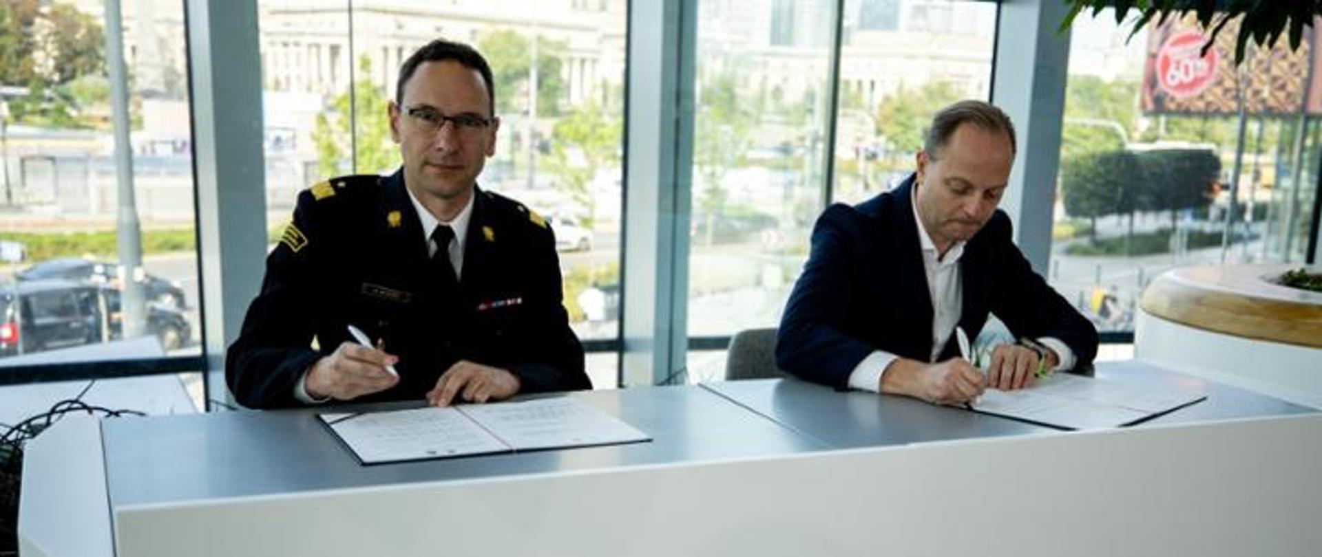 Podpisanie listu intencyjnego pomiędzy Państwową Strażą Pożarną a PKO Bank Polski