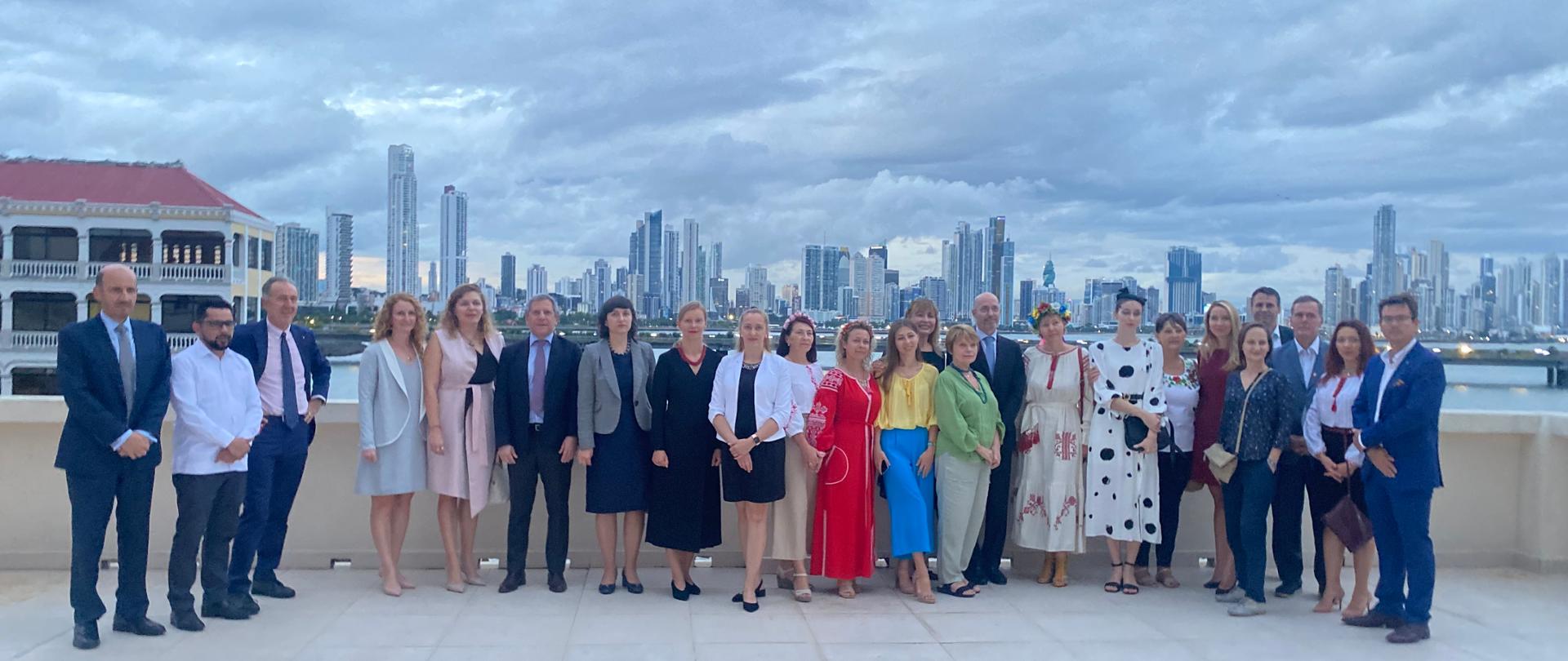 Mama,_yo_no_quiero_guerra_2