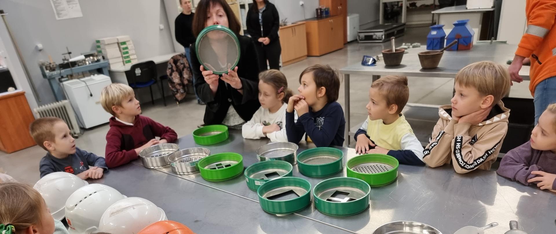 Akademia Młodego Drogowca - Przedszkolaki z Wysokiej - listopad 2023 - fot. GDDKIA