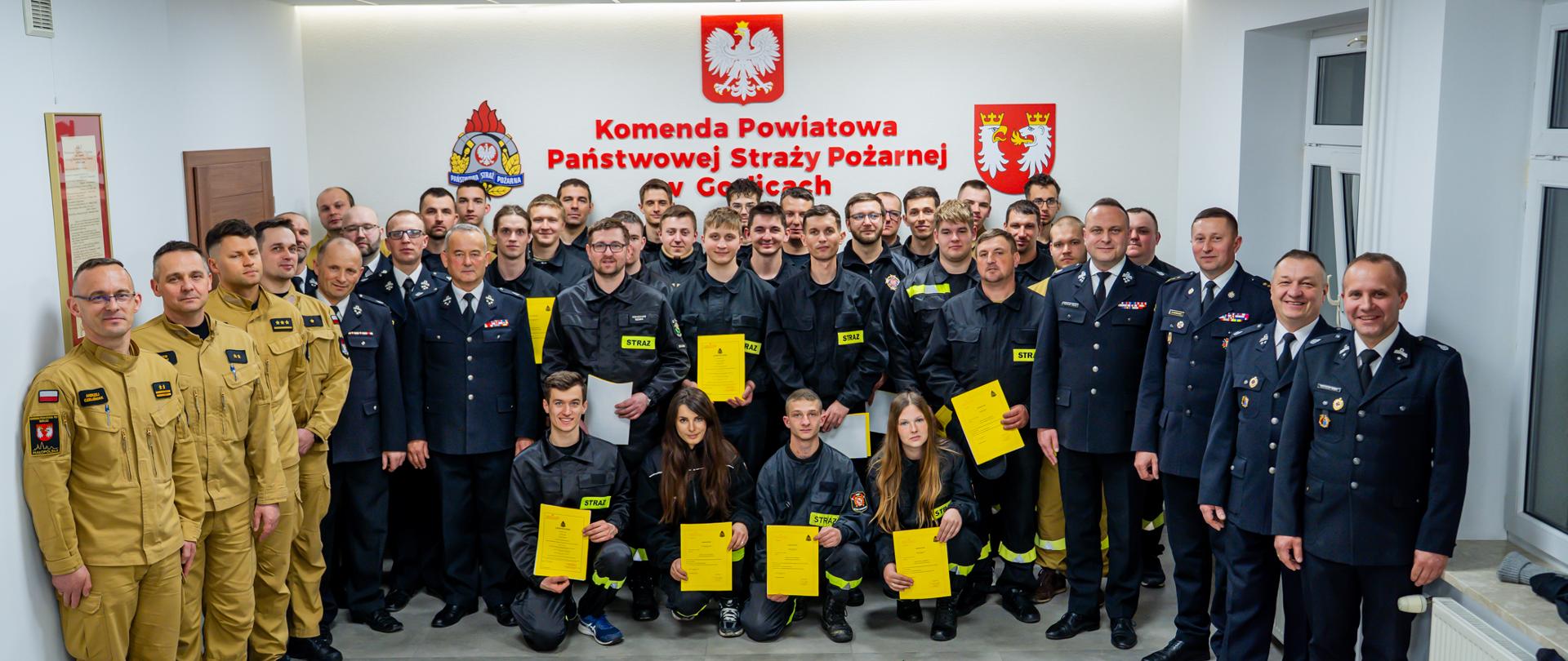 29 druhów i druhen ukończyło szkolenie podstawowe strażaków ratowników OSP