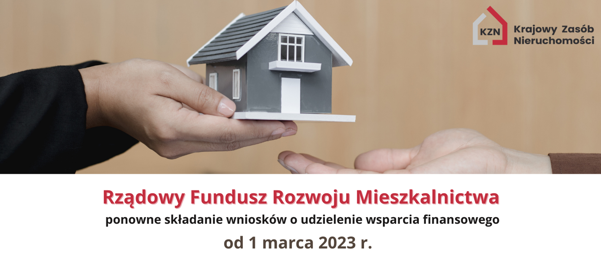 Na grafice dwie dłonie. Jedna podaje drugiej mały domek. Pod zdjęciem napis.