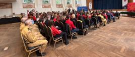 Na zdjęciu uczestnicy uroczystego wręczenia dyplomów laureatom konkursu „Budujemy SYSTEM ODPORNOŚCI SPOŁECZNEJ w lokalnych społecznościach”. 