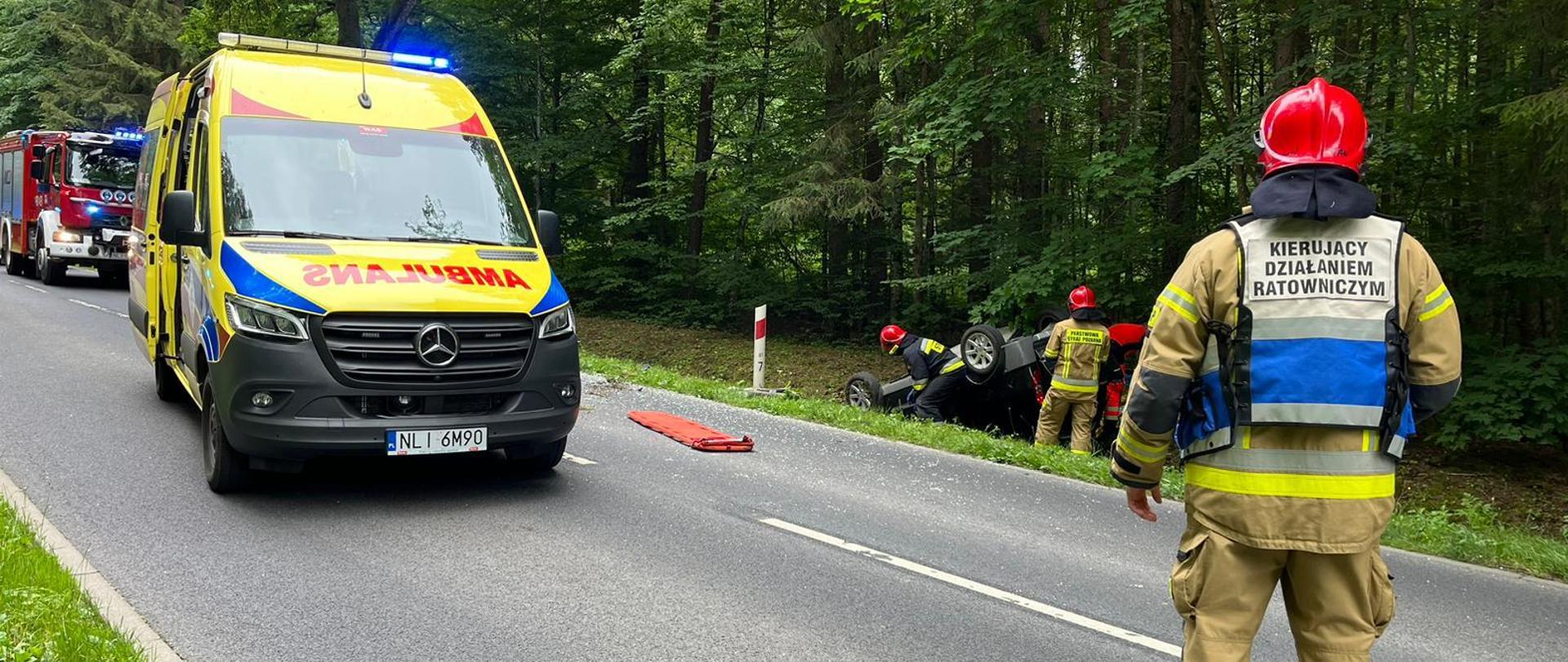 Zdjęcie przedstawia KDRa podczas prowadzonych działań medycznych 