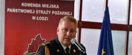 Łódzki Komendant Wojewódzki PSP przy mównicy