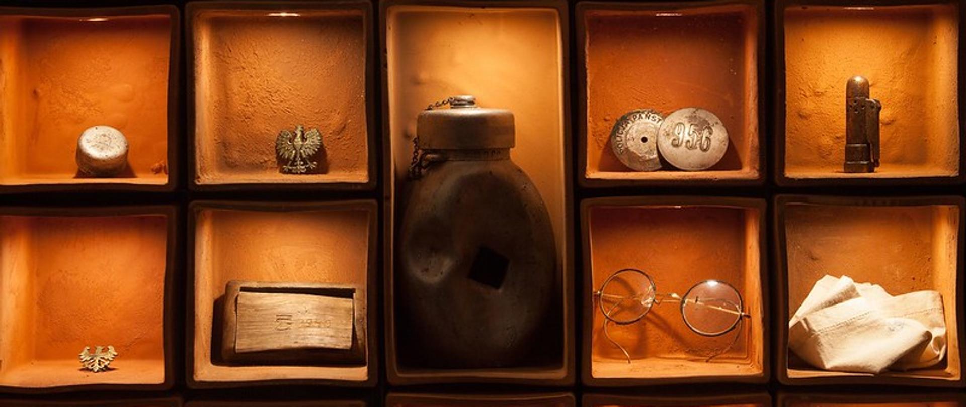 Muzeum Katyńskie/Katyń Museum 