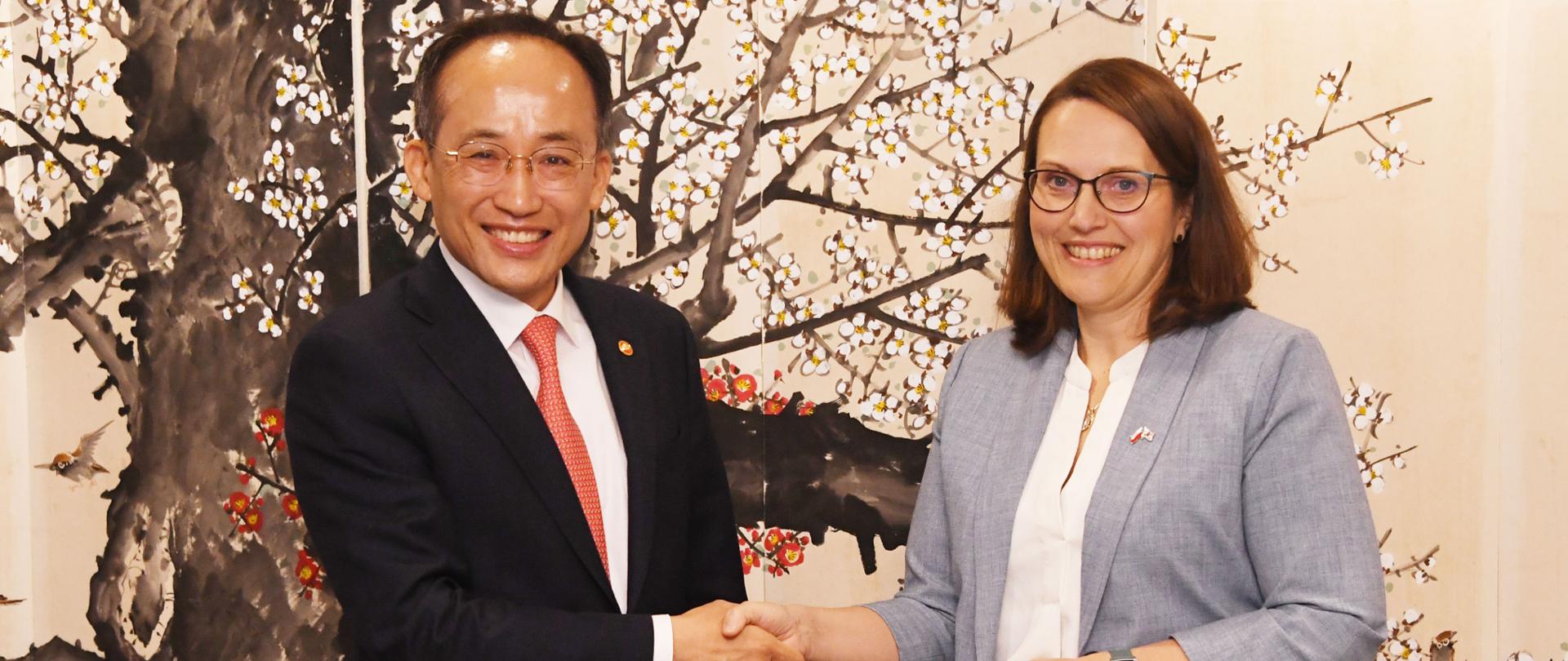 Minister finansów Magdalena Rzeczkowska w Korei Południowej
