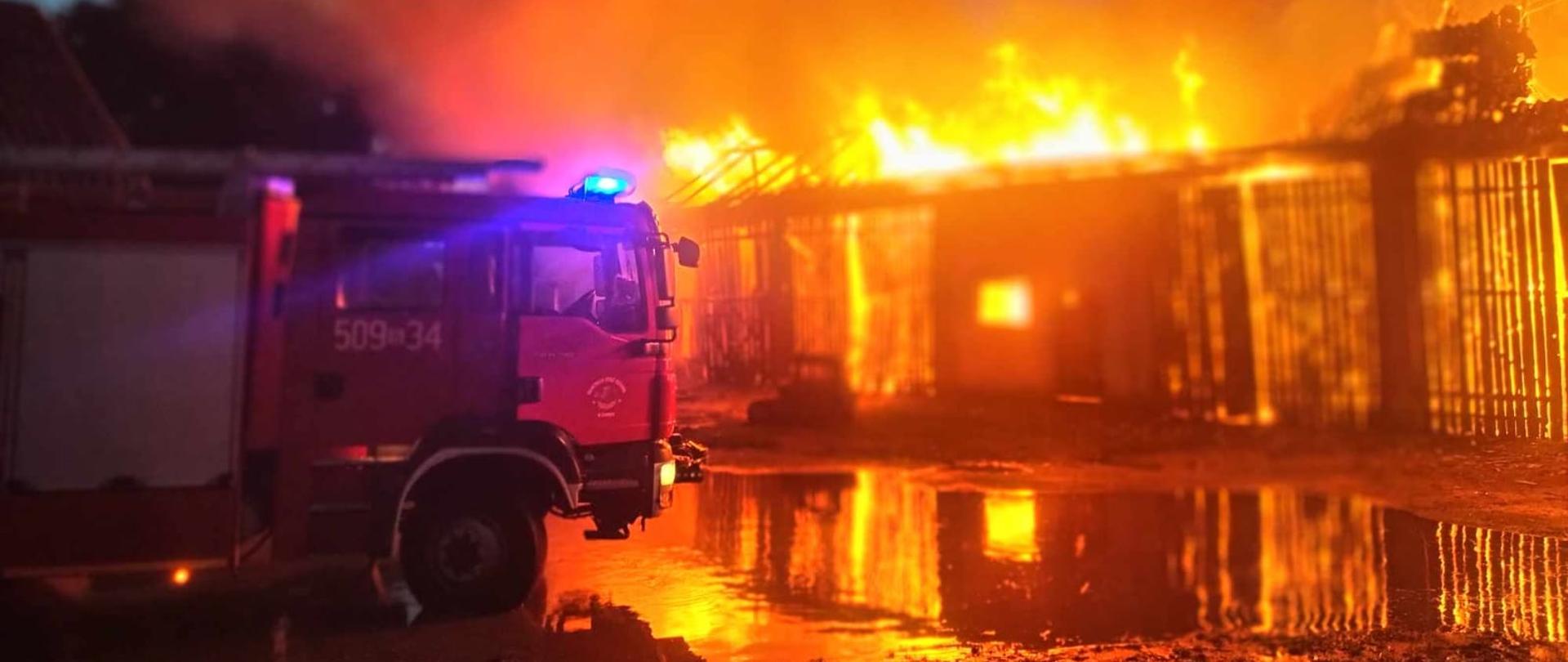 Pożar stodoło-obory w miejscowości Srebrna gmina Szumowo