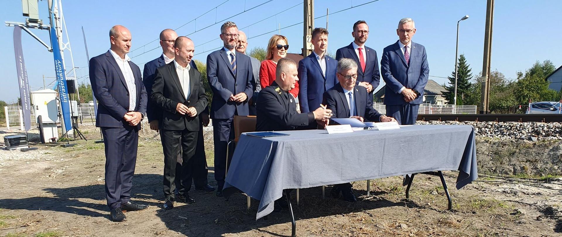 29 września 2023 r. PKP Polskie Linie Kolejowe SA podpisały umowy za niemal 12 mln zł na budowę nowoczesnych peronów w Ludyni na trasie Kielce – Włoszczowa oraz w Podchojnach na linii Kielce – Kozłów. 