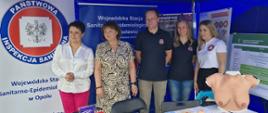 Pracownicy Inspekcji Sanitarnej na stoisku edukacyjnym