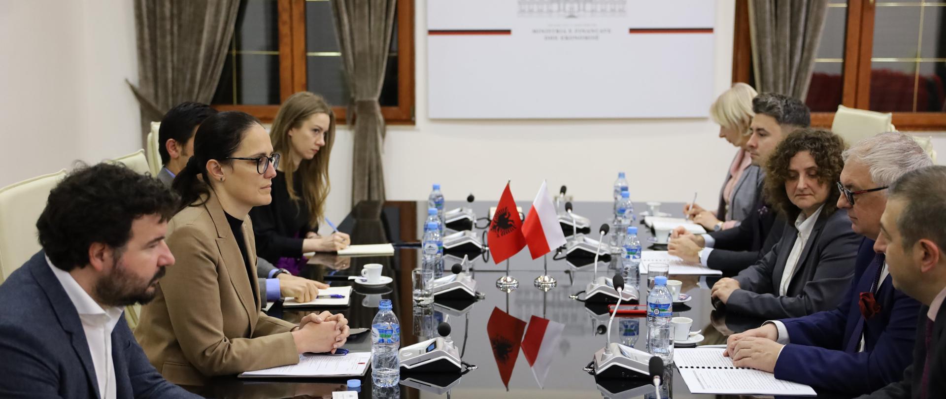 Sekretarz Stanu Grzegorz Piechowiak przewodniczył polskiej delegacji podczas dwudniowego posiedzenia Polsko-Albańskiej Komisji ds. Współpracy Gospodarczej w Tiranie. 