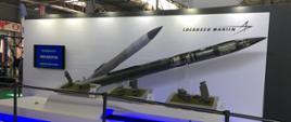 stoisko z pociskami kierowanymi firmy Lockheed Martin